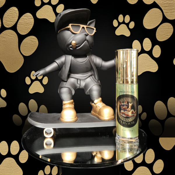 Fursache dog deodoriser spray bottle – Eau de Pawfum with cool dog statue and gold skateboard shoes